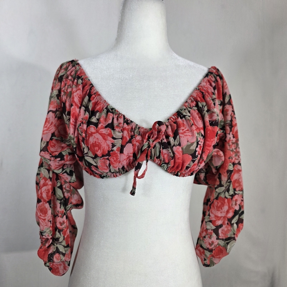Sundays Floral cropped Off-Shoulder bubble long sleeves  Blouse